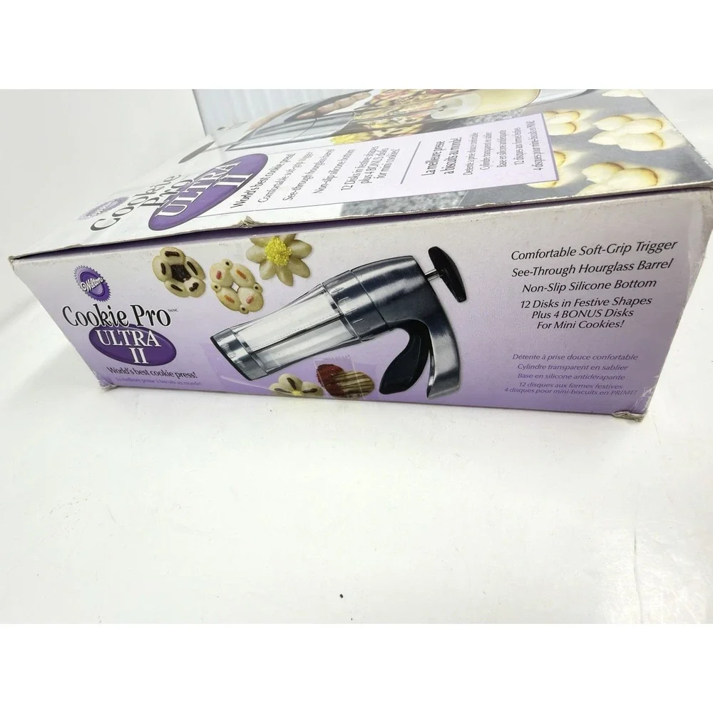 2010 Wilton Cookie Pro Ultra II Soft-Grip Trigger Cookie Press Complete Set